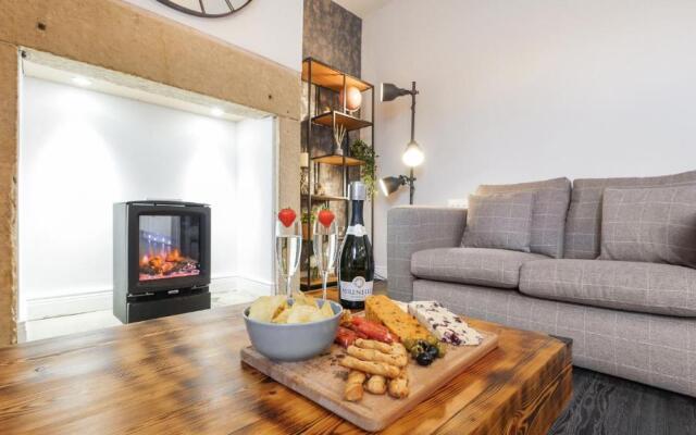 The Hadrian Apartment