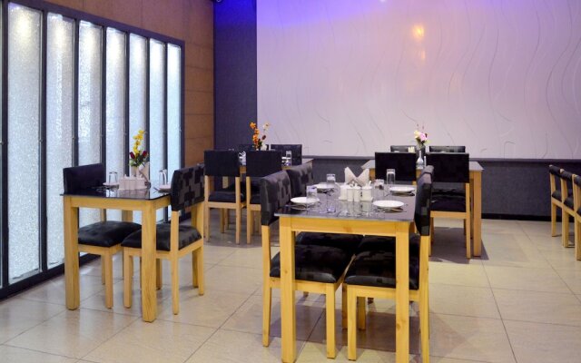 OYO 5777 The President Hotel