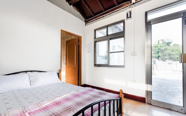 Zuo Military Village Inn