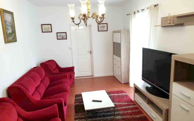 House With 3 Bedrooms In Ponta Delgada, With Furnished Terrace And Wifi - 250 M From The Beach