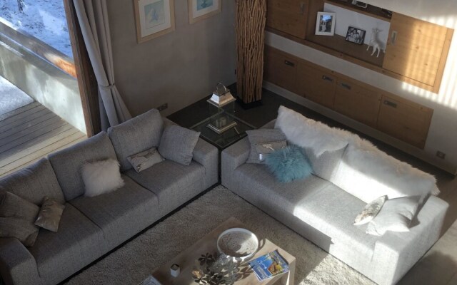 Chalet With 5 Bedrooms in Praz-sur-arly, With Wonderful Mountain View,