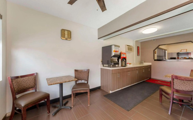 Fort Lauderdale Gardens Inn & Suites