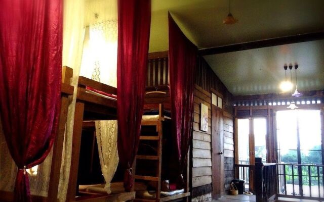 Baan Somlim Homestay - Hostel
