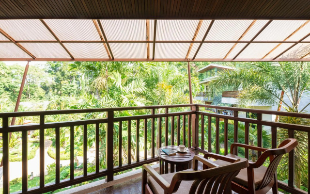 Khaolak Bay Front Resort