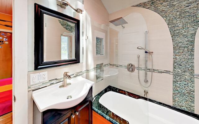 224 W Micheltorena Street House