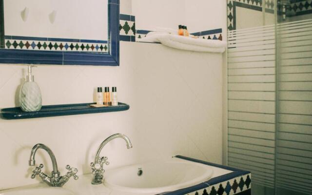 La Duquesa Guest House