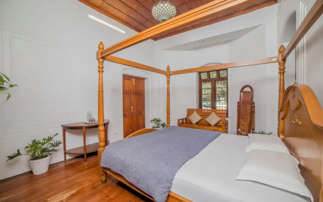 Savithri  Bungalow By XploreIndo