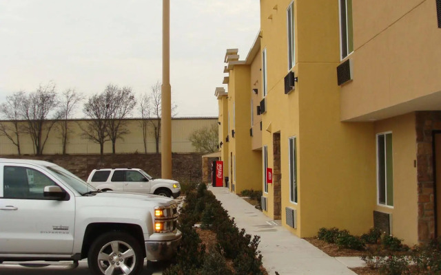 West Worth Inn and Suites