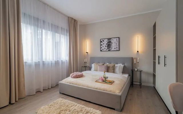 Vibrant & Spacious 3BR Condos on Amzei