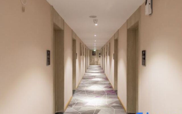 Chuxing Chain Hotel (Jingzhou Jinlong Road Ruijia)