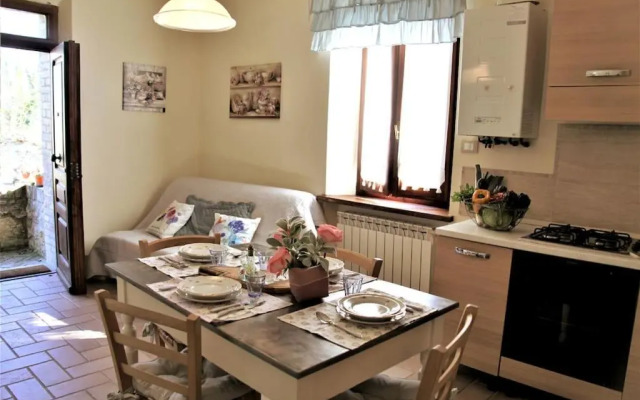 CASALE e GIARDINO a 10 minuti da SIENA