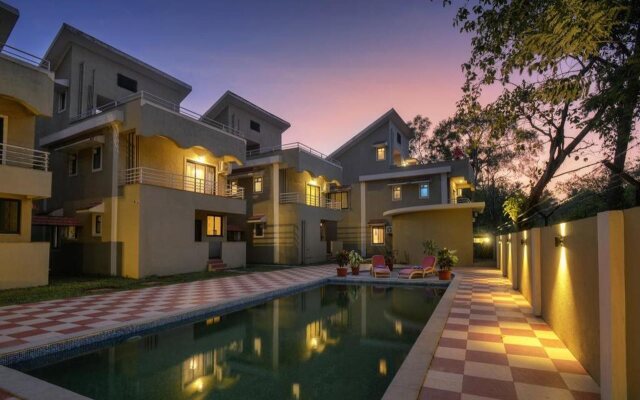 TreeHouse Blue Hotel & Villas