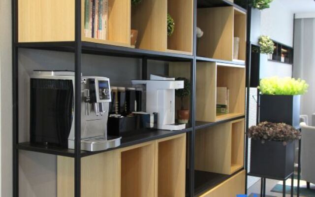 Homeinn Selected Hotel (Beijing Sihui Baiziwan Subway Station)