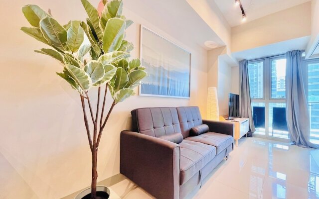 Uptown Parksuites 2