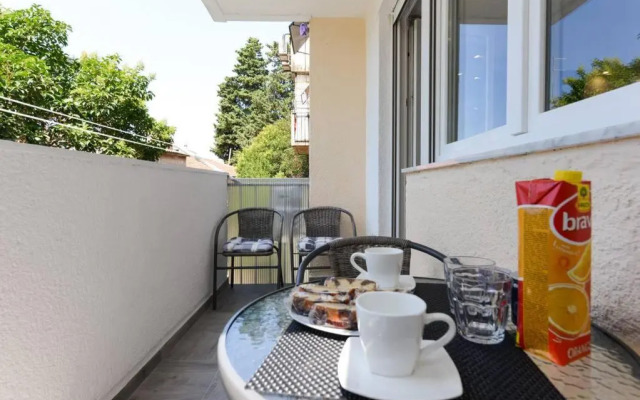 Reza Luxury Apartment