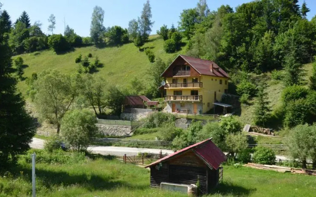 Casa Adina