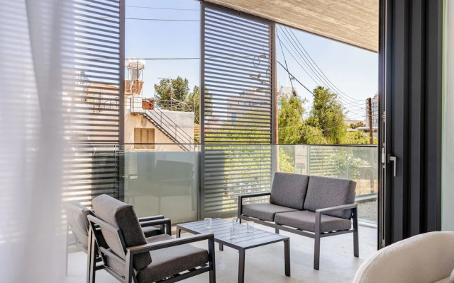 Yamas Urban Living Sequoia Residence
