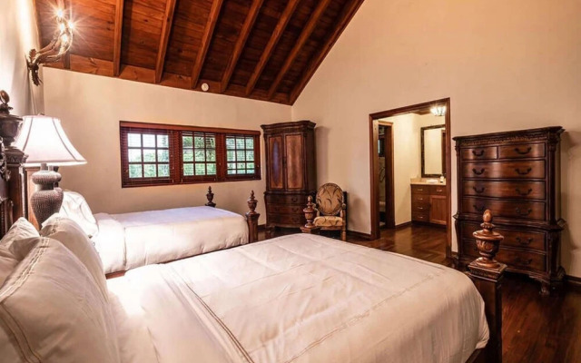 Sunny Vacation Villa 52