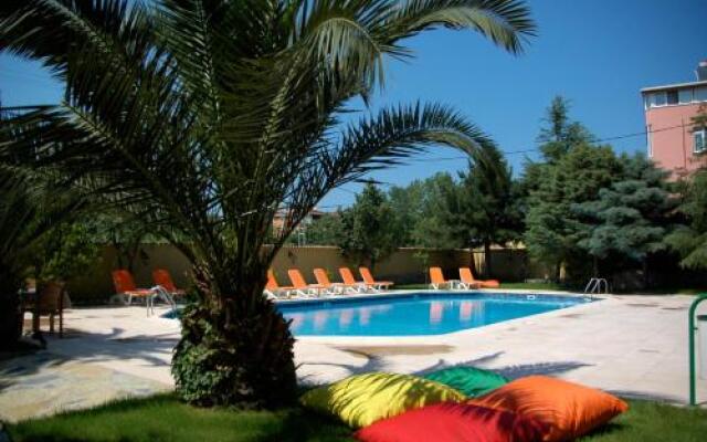 Rhebas Hotel