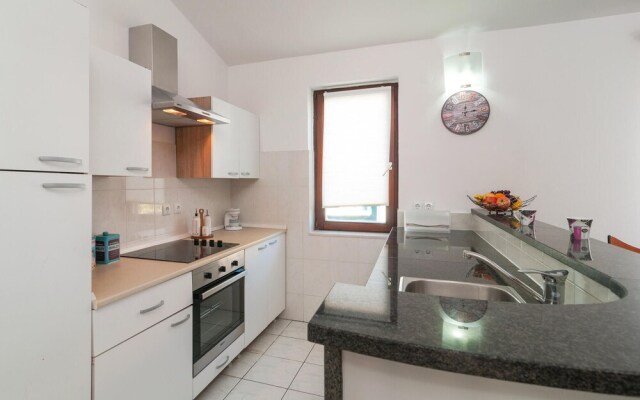 Nice Home in Split With Sauna, Wifi and 7 Bedrooms