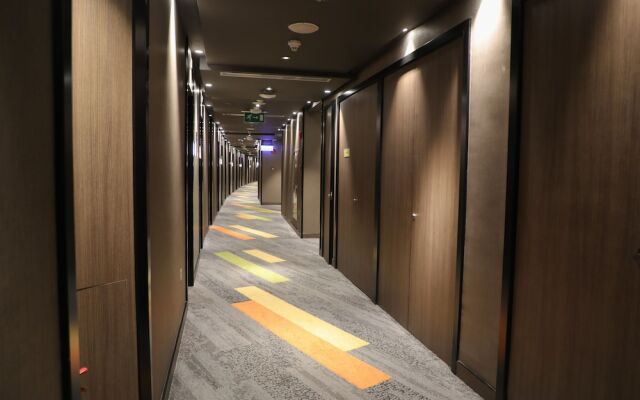 Abu Dhabi Airport Hotel