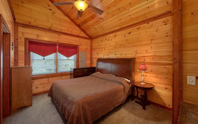 Pool Movie 1 Apartment 6