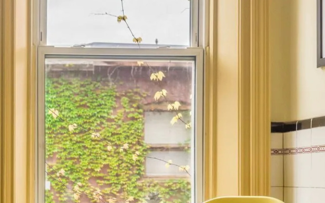Charming 3BR in Queen Street East by Sonder