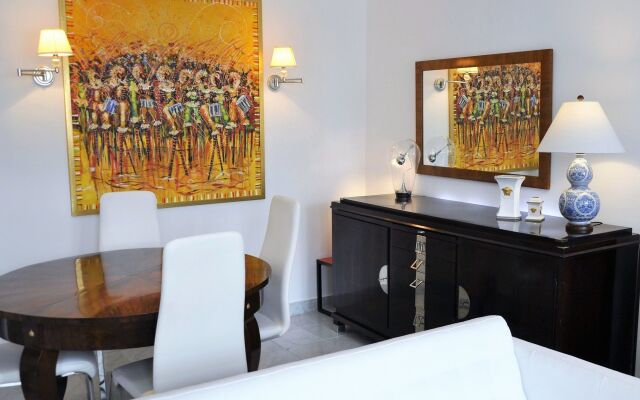 MONDRIAN Luxury Suites & Apartments Old Town Market Square