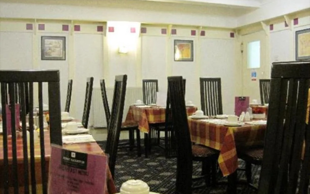 Rennie Mackintosh City Hotel