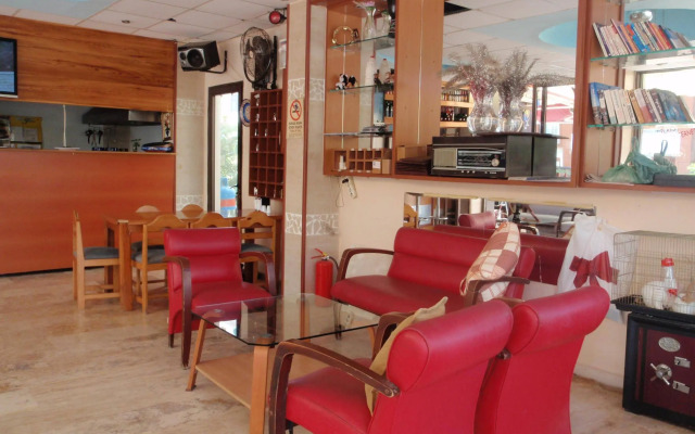 Aloe Apart Hotel