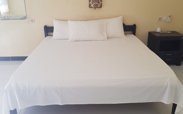 Segara Beach Inn