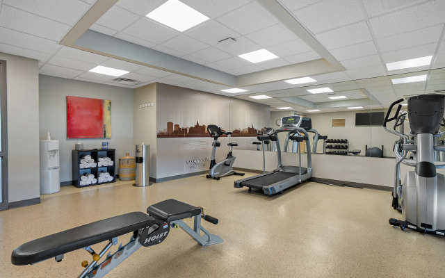 Best Western Plus Airport Inn & Suites