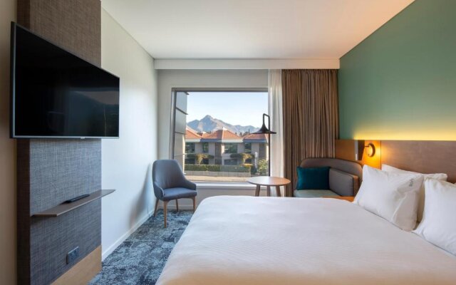 Holiday Inn Express And Suites Queenstown, an IHG Hotel