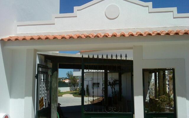 Albufeira 2 Bedroom Apartment 5 Min. From Falesia Beach and Close to Center! H