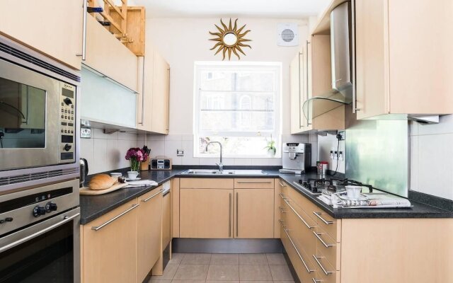 Beautiful Traditional 2BR in Central London