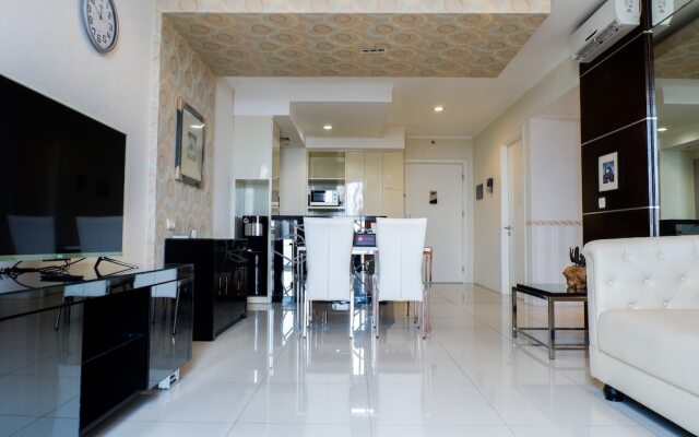 Exclusive 2BR The Via & The Vue Apartment Ciputra World By Travelio