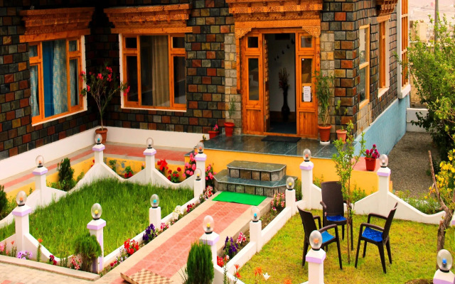 Hotel Jeevanam Villa