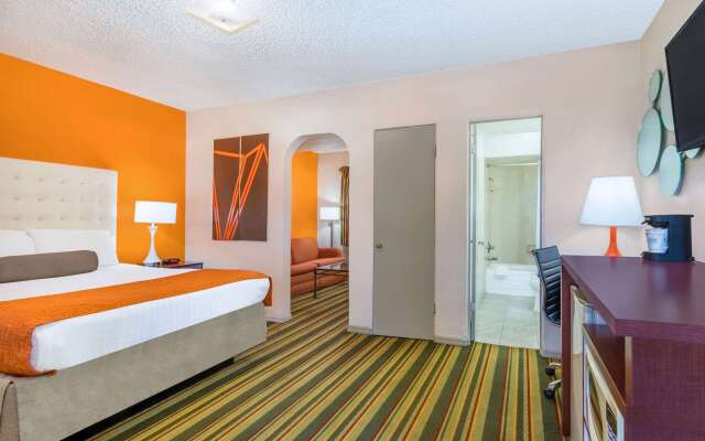 Howard Johnson by Wyndham Phoenix Airport/Downtown Area