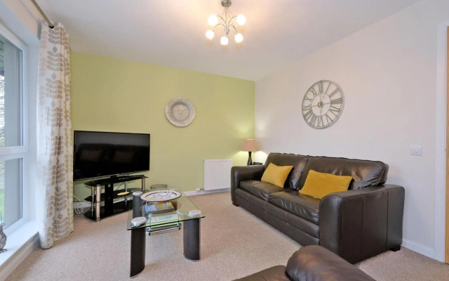 Netherhills Apartment