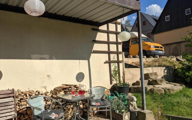 Flussblickwohnung mit Terrasse, Pool, Garten&Sauna - Zi2