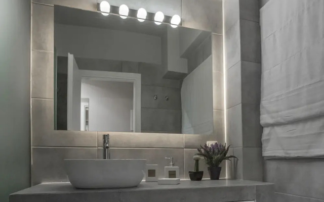 Homelike Studios in the Heart of the City by GHH