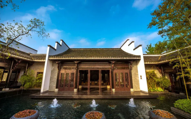 Yurun Hanyuelou Villa Resort