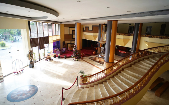 Benakutai Hotel and Apartemen