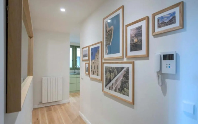 Amazing 5 bedrooms 5 bathrooms by Plaza Catalunya