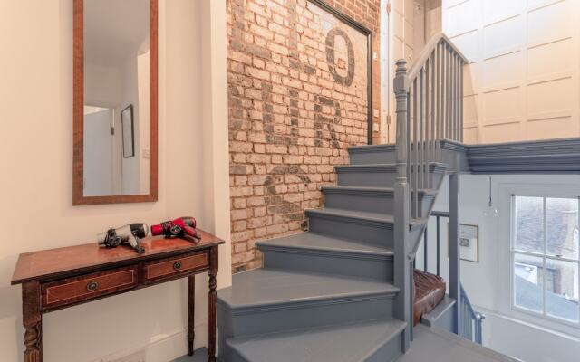 Stunning 3 Bedrooms Apartment on Portobello Road