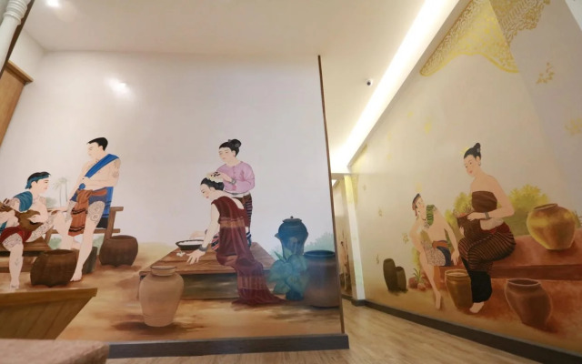 Mariya Lady Hostel At Suvarnabhumi Airport - Female Only