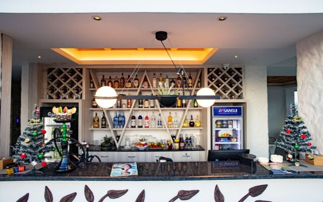 Arushi Boutique Hotel