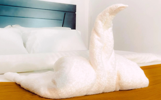 Royal Court Lounge & Boutique Hotel