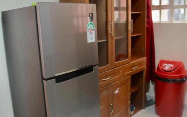 Up-Hill Rosslyn 1 bedroom Apartment