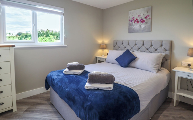 Orchard Lodge